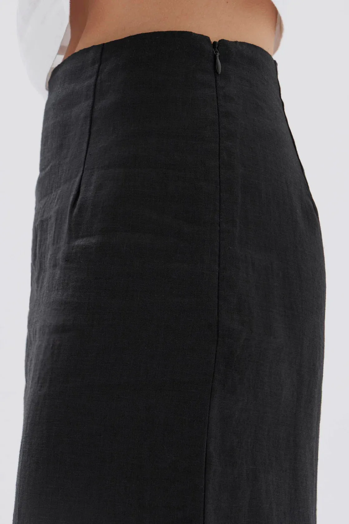 Assembly Label - Solis Linen Maxi Skirt (Black)