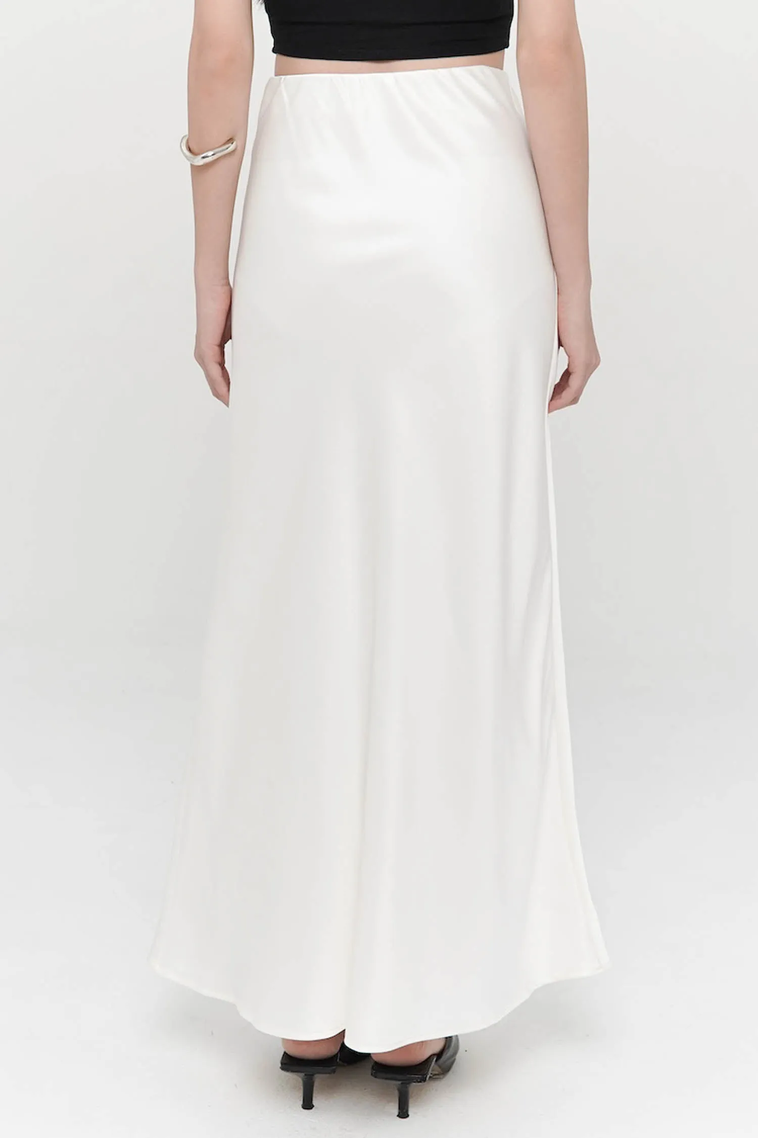 Betsy Satin Maxi Skirt In Broken White