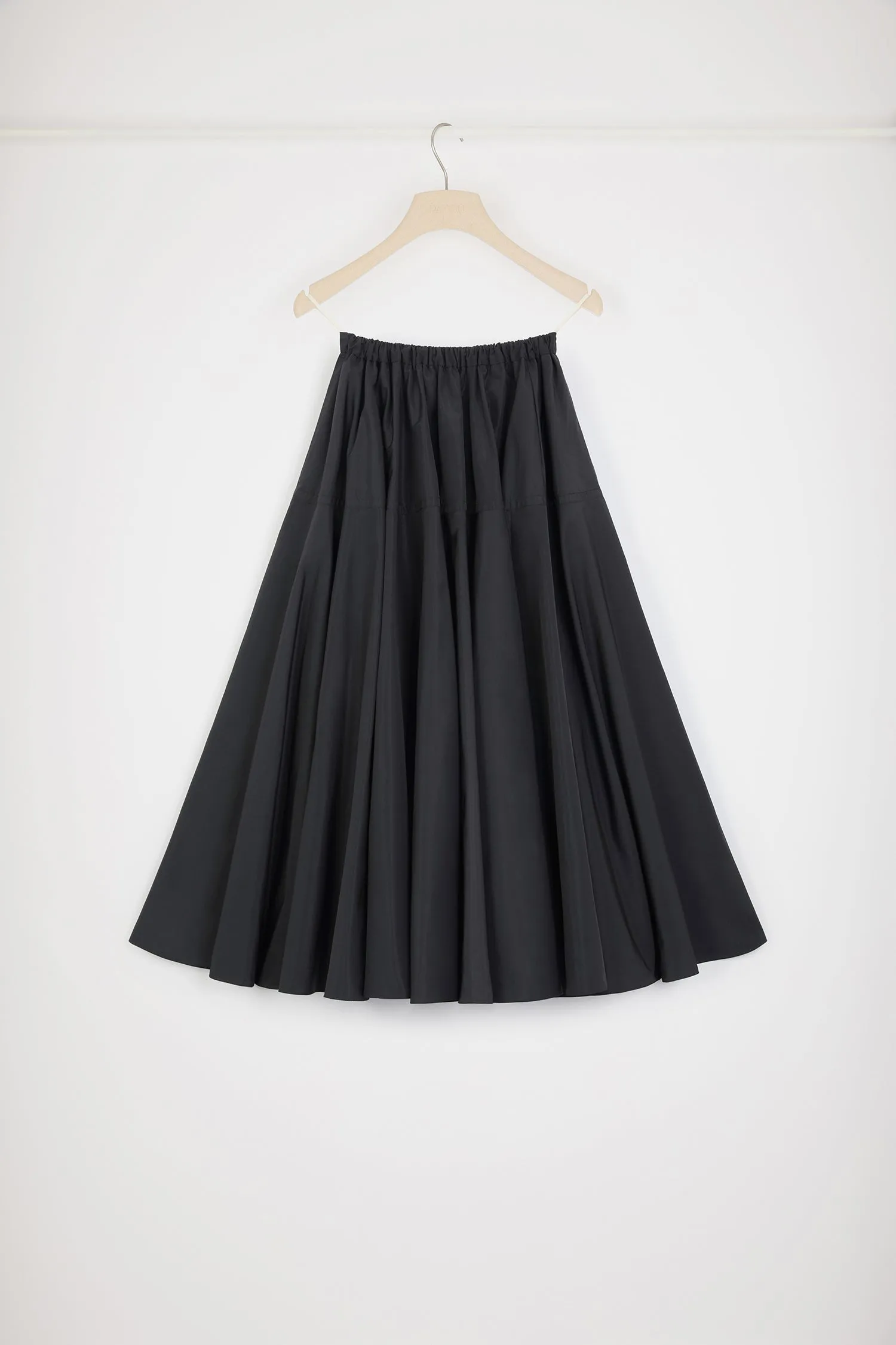 Maxi skirt in recycled faille