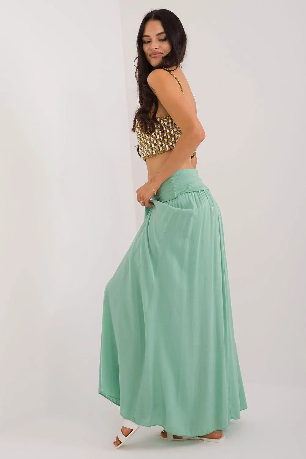 Och Bella smooth, solid material casual maxi skirt