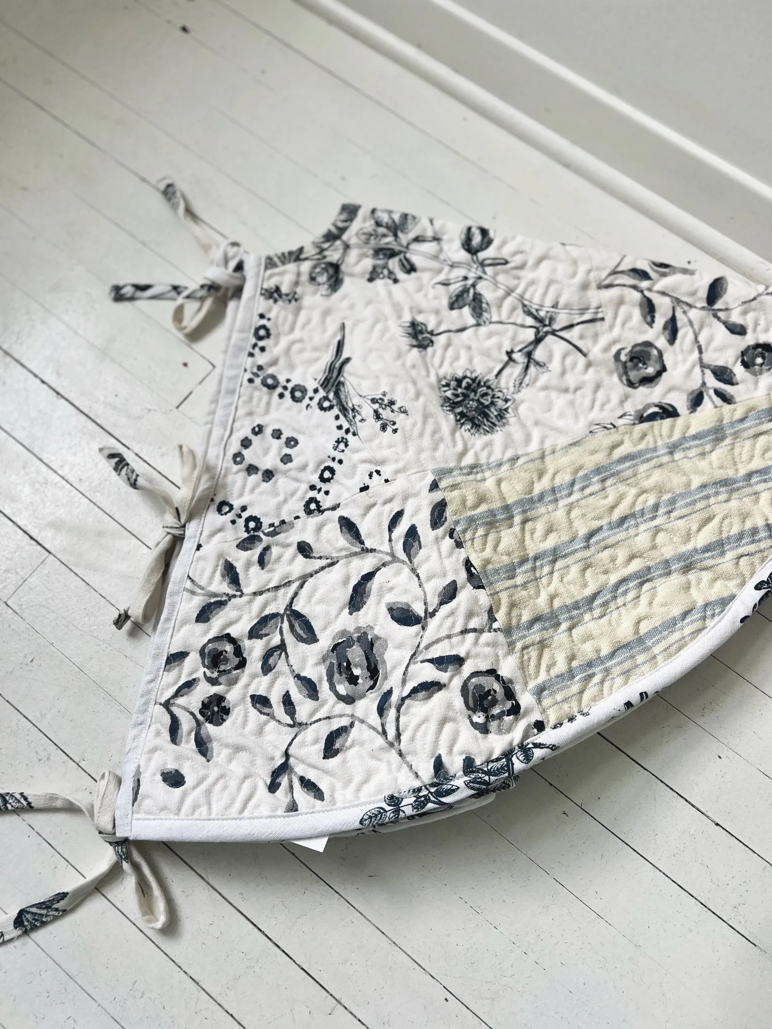 Quilted Patchwork Floral Tree Skirt