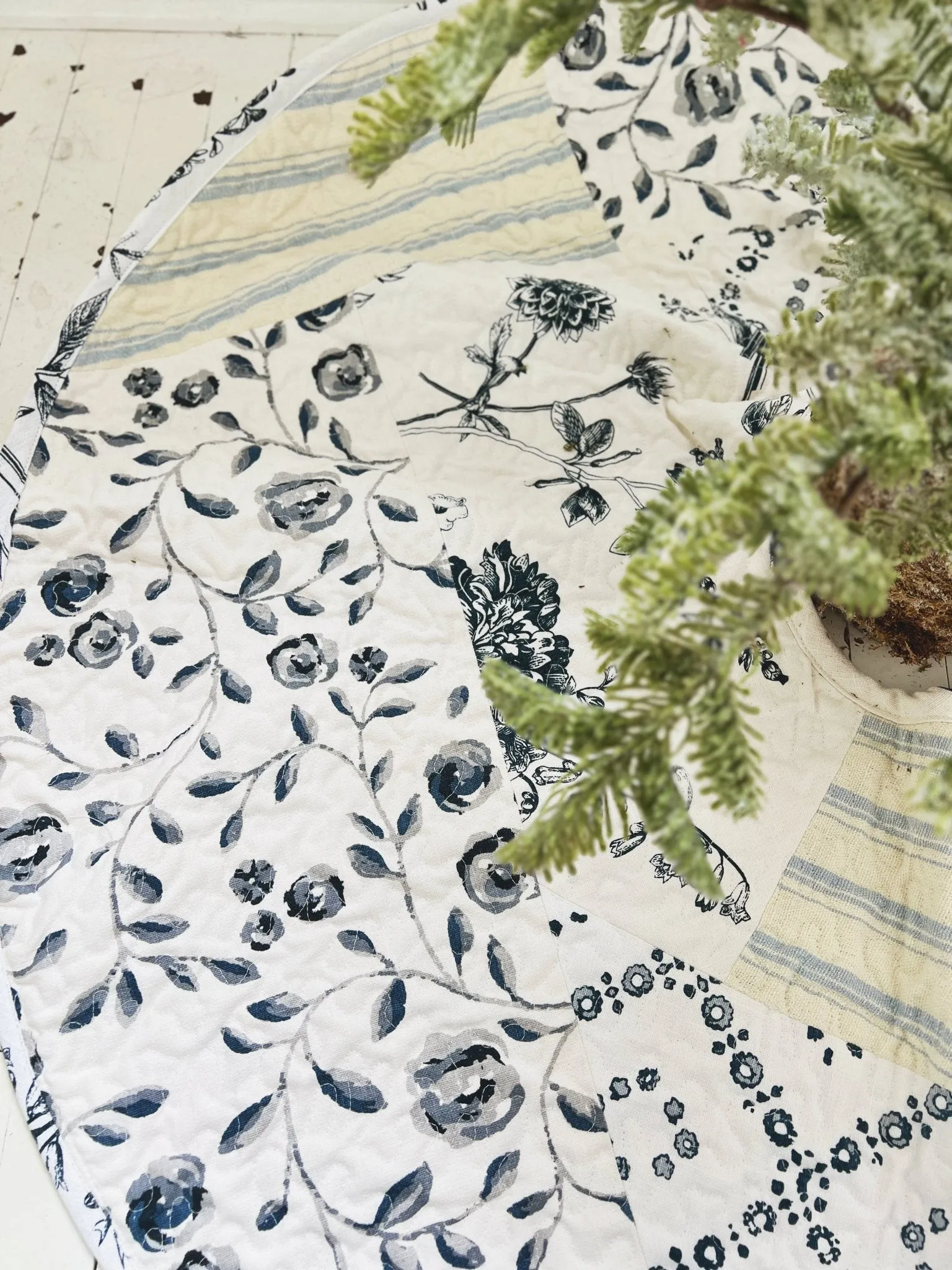 Quilted Patchwork Floral Tree Skirt