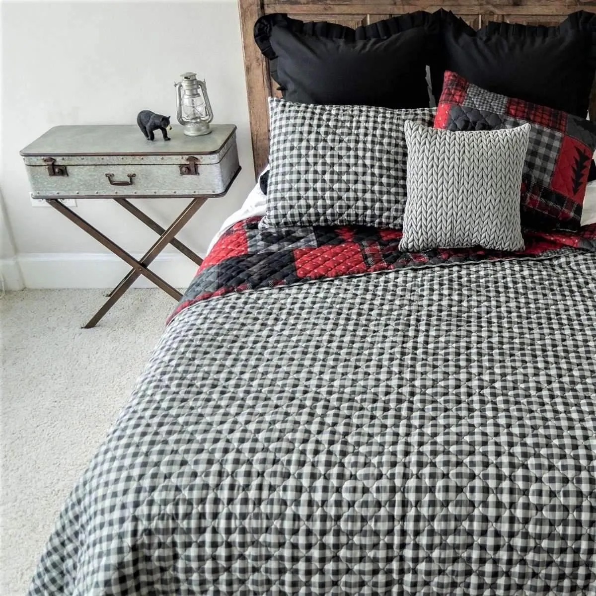 Reversible Red Bear Quilt Set