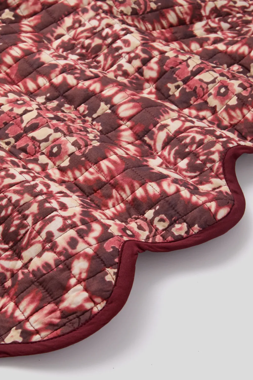 Scarlet Damask Quilted Tree Skirt