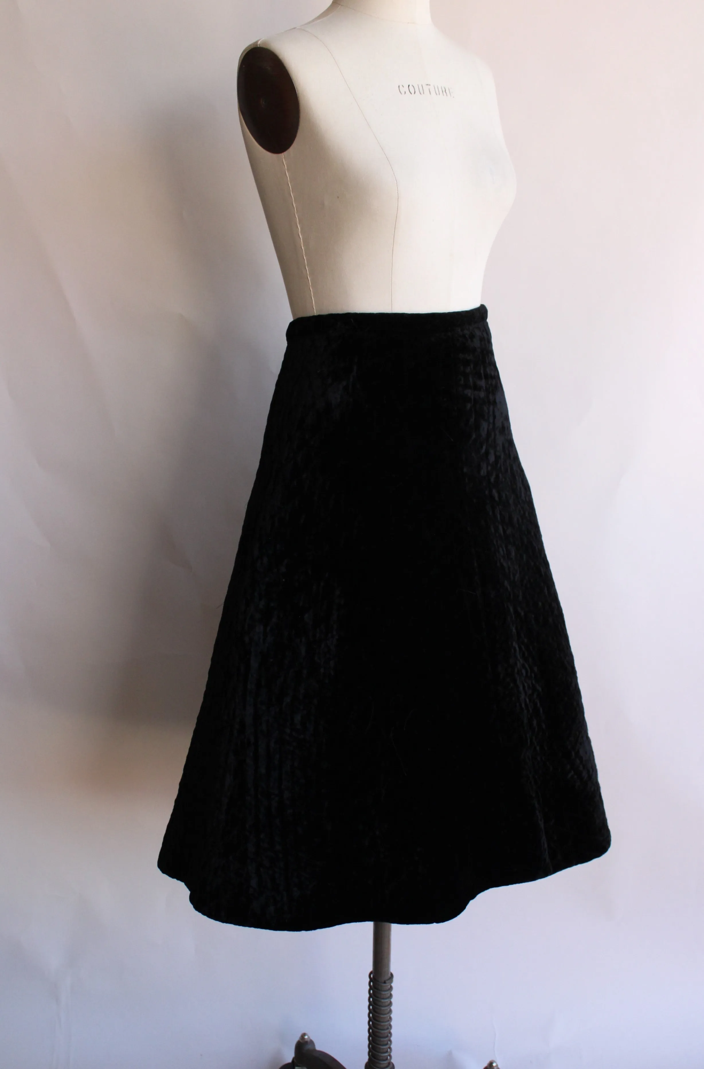 Vintage 1950s 1960s Black Velvet Quilted Skirt