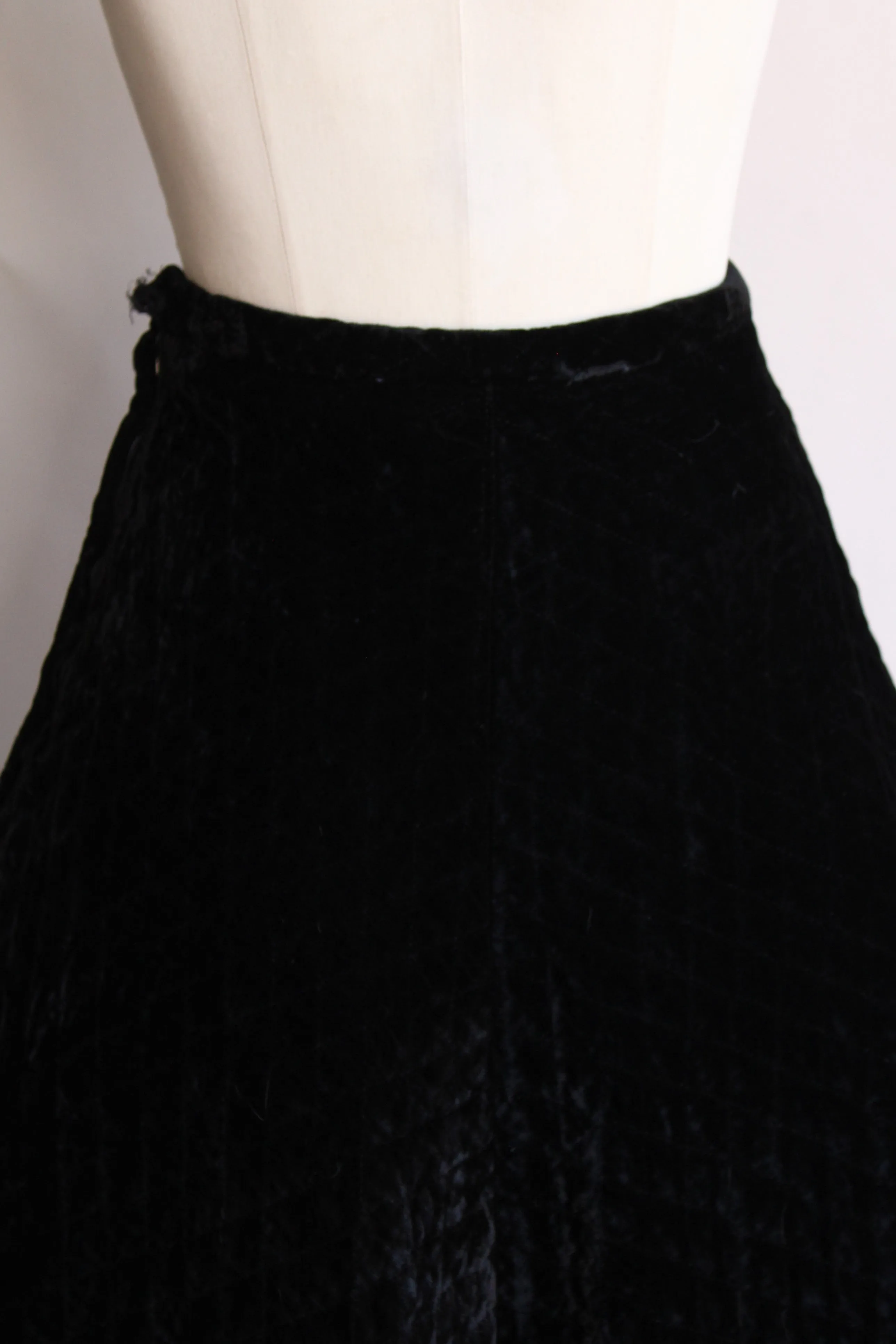 Vintage 1950s 1960s Black Velvet Quilted Skirt